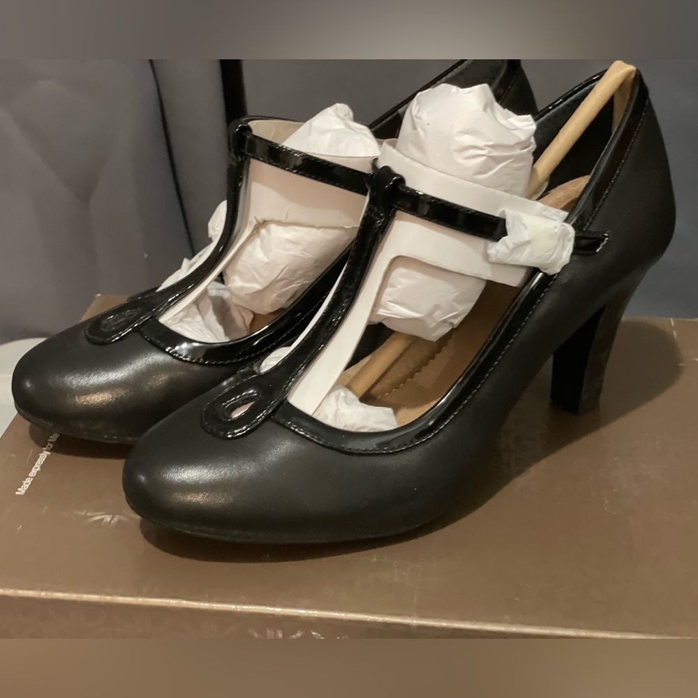 Giani Berini memory Foam Shoes size 6.5M